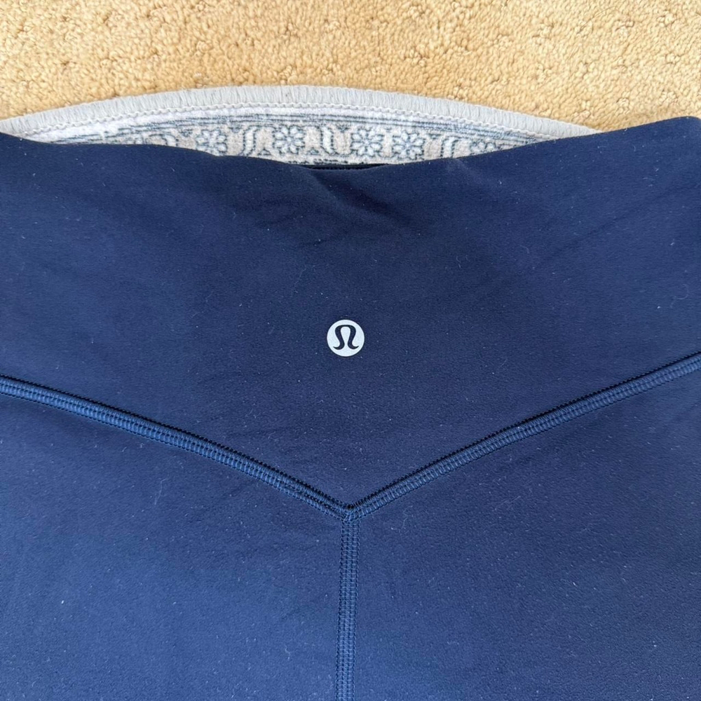 Lululemon Dark Blue Leggings - Size 4 - Picture 4 of 8